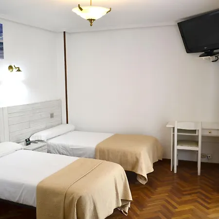 Alda Santa Cristina מלון *